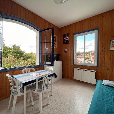 Appartement Calme Proche Plage Avec Parking Gratuit A Saint-Jean-De-Luz - Fr-1-239-804 Exterior photo