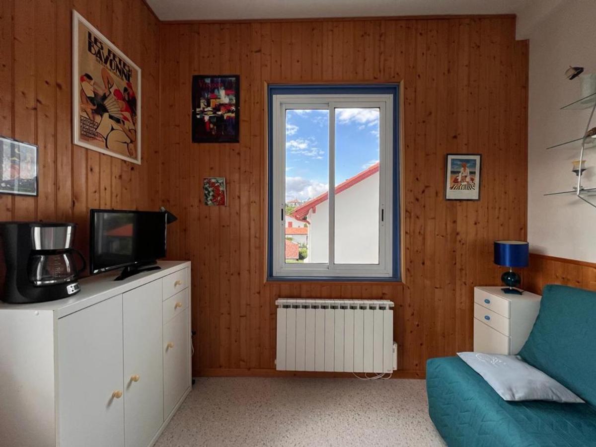 Appartement Calme Proche Plage Avec Parking Gratuit A Saint-Jean-De-Luz - Fr-1-239-804 Exterior photo